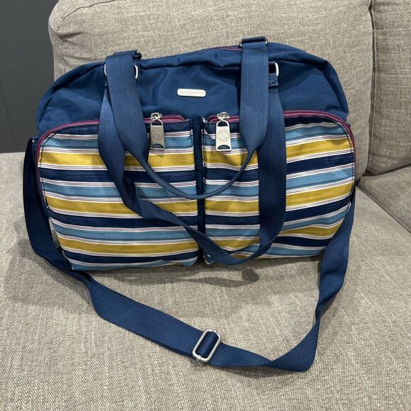 Baggallini Travel Weekender Duffel Overnight Bag Striped Yellow Shoulder Strap - Picture 1 of 11